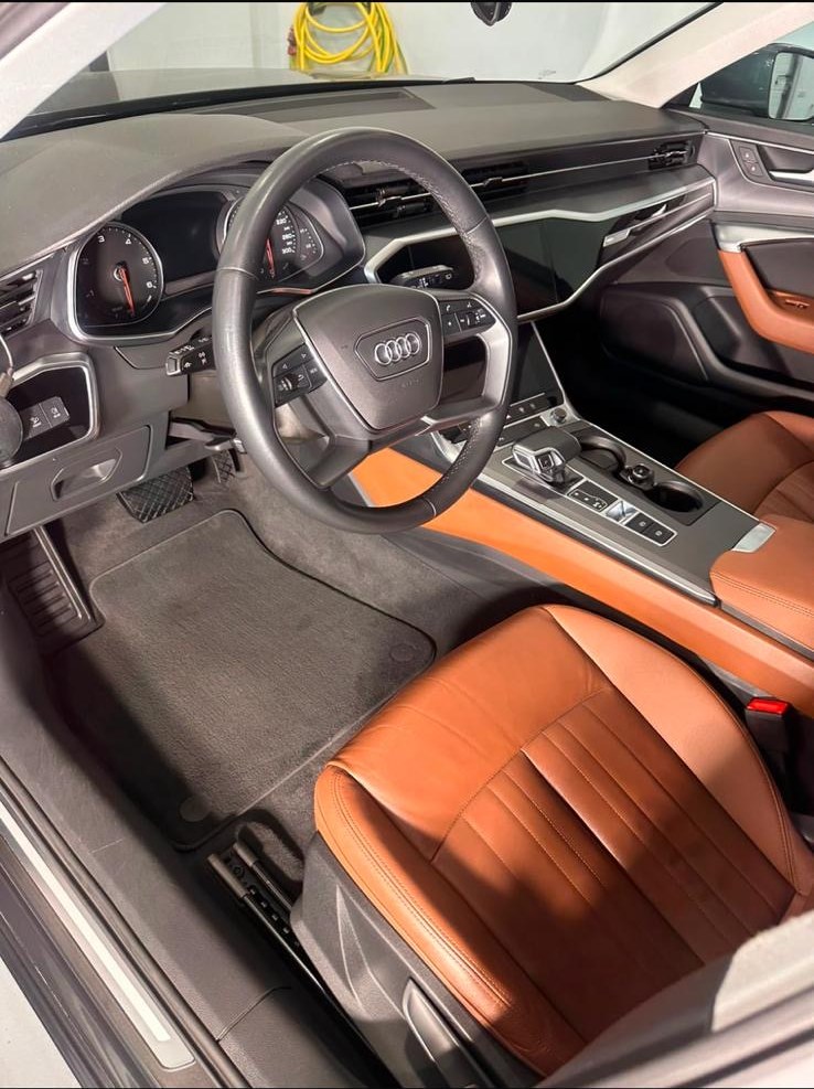 Detailing interior auto București — rezultat: Audi A6 · interior piele